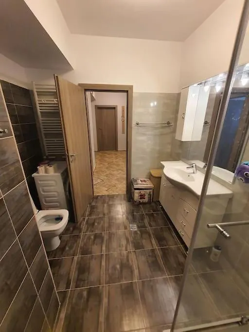 Apartament Spatios 76 Mp Bucharest Apartment